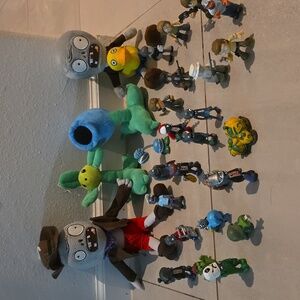 Plants Vs Zombies Figures Set